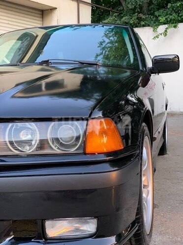 BMW 318 1993, 360,000 km - 1.8 л - Bakı