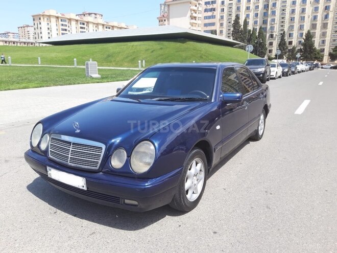 Mercedes E 200 1997, 217,426 km - 2.0 l - Bakı