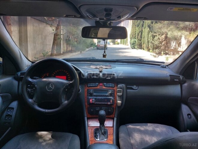 Mercedes C 220 2003, 275,032 km - 2.2 l - Bakı