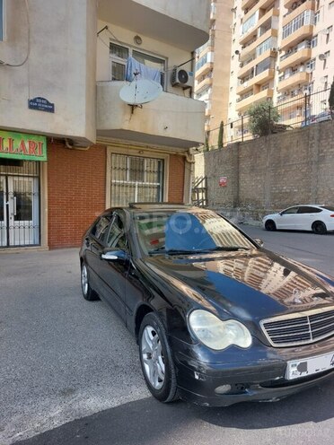 Mercedes C 220 2003, 275,032 km - 2.2 l - Bakı