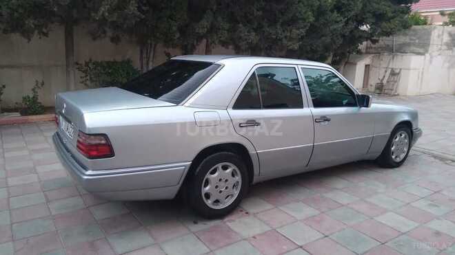 Mercedes E 200 1994, 300,000 km - 2.0 l - Bakı