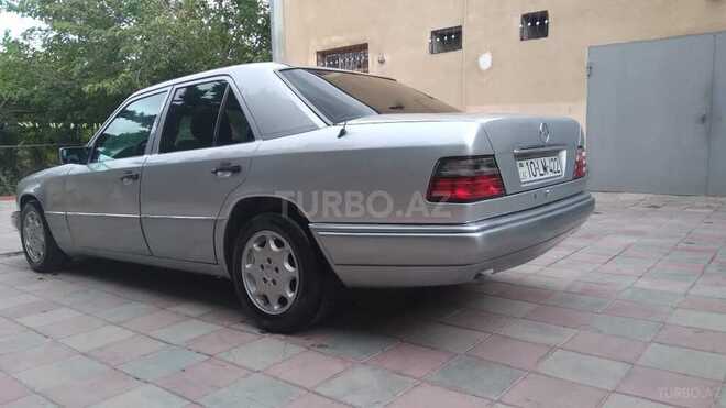 Mercedes E 200 1994, 300,000 km - 2.0 l - Bakı