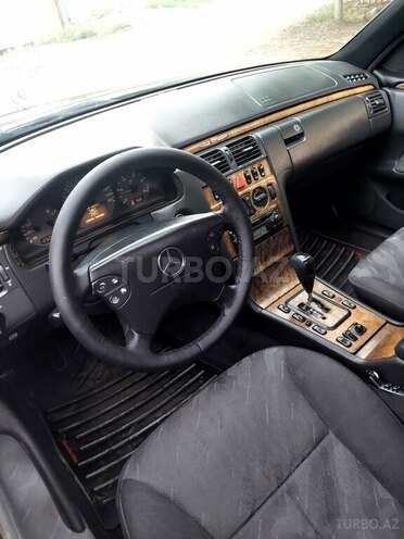 Mercedes E 270 2000, 352,000 km - 2.7 l - Goranboy