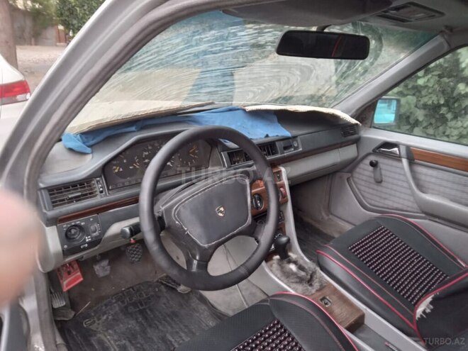 Mercedes E 200 1993, 172,500 km - 2.0 l - Bakı