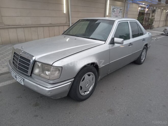 Mercedes E 200 1993, 172,500 km - 2.0 l - Bakı