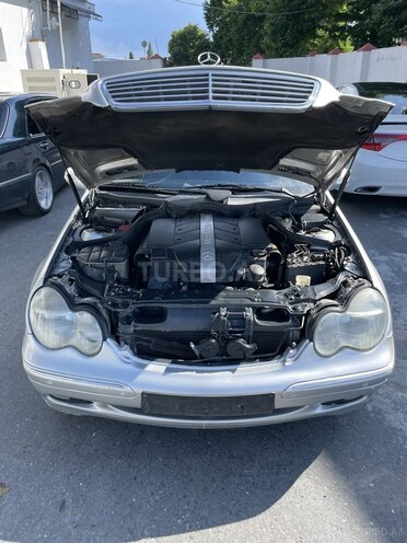 Mercedes C 240 2000, 200,000 km - 2.6 l - Zaqatala
