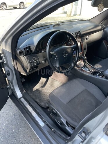 Mercedes C 240 2000, 200,000 km - 2.6 l - Zaqatala