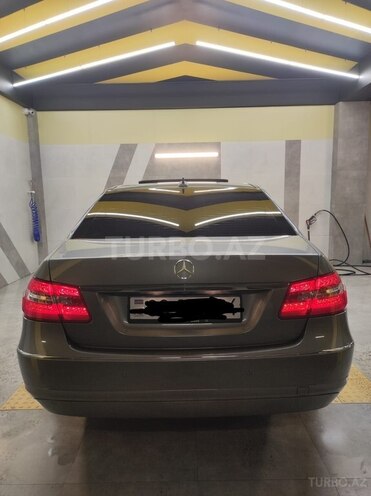Mercedes E 200 2012, 208,000 km - 2.2 l - Bakı
