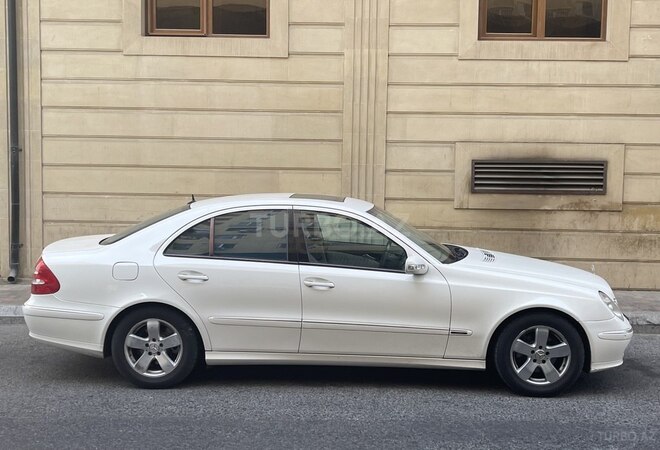 Mercedes E 240 2004, 266,000 km - 2.6 л - Bakı