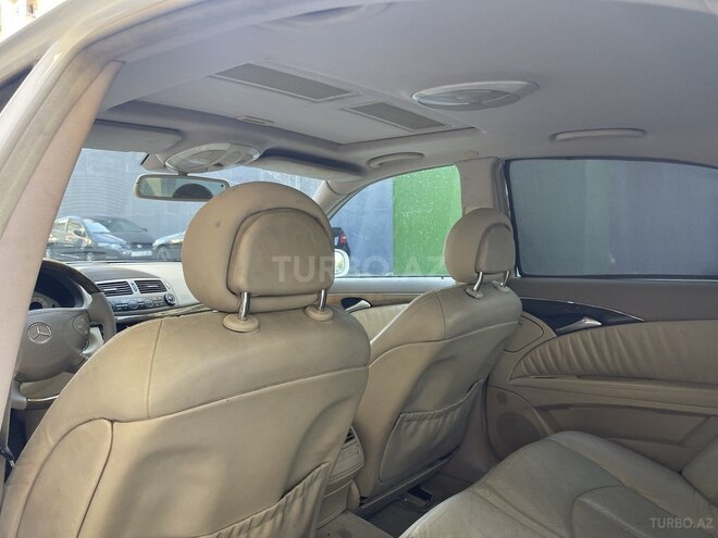 Mercedes E 240 2004, 266,000 km - 2.6 л - Bakı