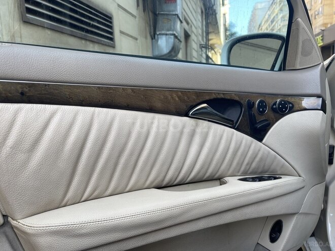 Mercedes E 240 2004, 266,000 km - 2.6 л - Bakı