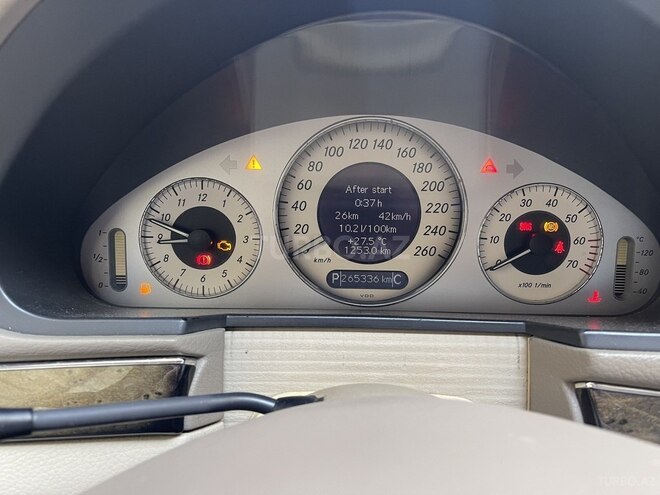 Mercedes E 240 2004, 266,000 km - 2.6 л - Bakı