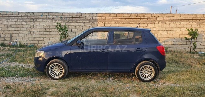 Skoda Fabia 2011, 288,000 km - 1.6 л - Bakı
