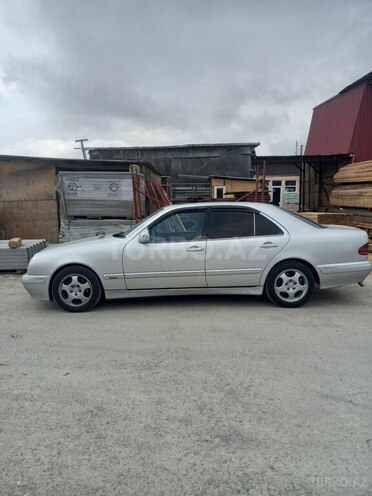 Mercedes E 240 2000, 450,000 km - 2.4 l - Bakı