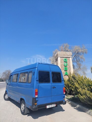 Mercedes 208 D 1992, 740,000 km - 2.9 l - Hacıqabul