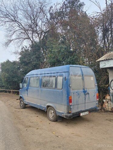 Mercedes 208 D 1992, 740,000 km - 2.9 l - Hacıqabul
