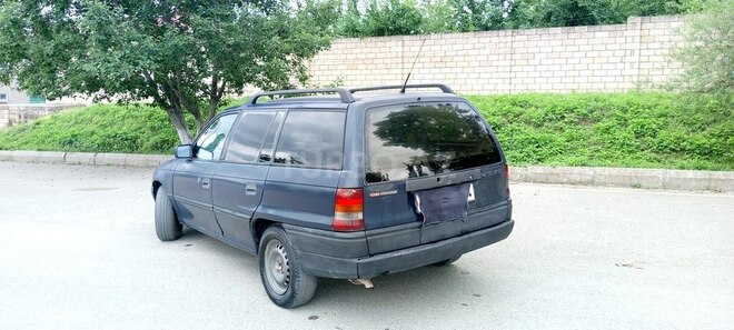 Opel Astra 1995, 252,395 km - 1.7 l - Quba