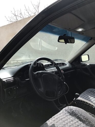 Opel Astra 1995, 499,699 km - 1.6 л - Bakı