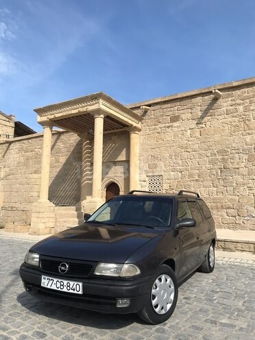 Opel Astra 1995, 499,699 km - 1.6 л - Bakı