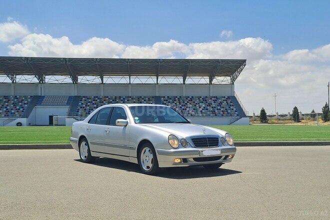 Mercedes E 270 2001, 398,056 km - 2.7 l - Bakı