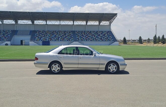 Mercedes E 270 2001, 398,056 km - 2.7 l - Bakı