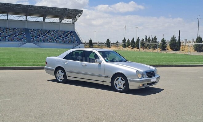 Mercedes E 270 2001, 398,056 km - 2.7 l - Bakı