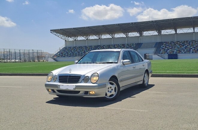 Mercedes E 270 2001, 398,056 km - 2.7 l - Bakı