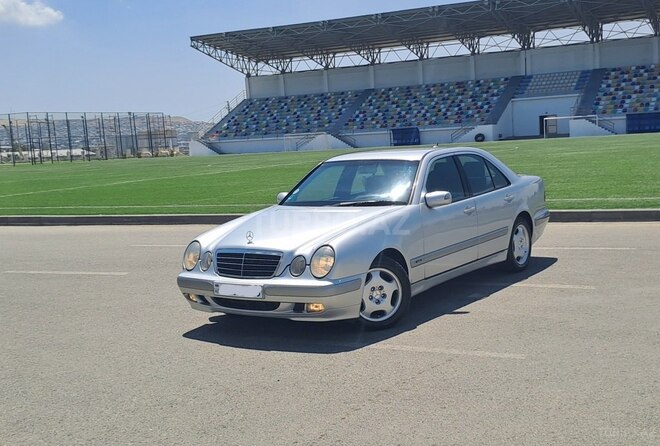 Mercedes E 270 2001, 398,056 km - 2.7 l - Bakı