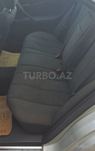 Mercedes E 270 2001, 398,056 km - 2.7 l - Bakı