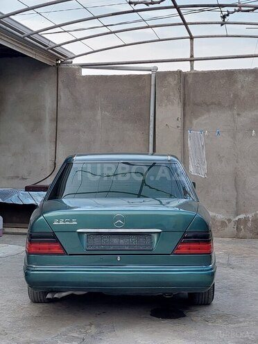 Mercedes E 220 1993, 404,472 km - 2.2 l - Bakı