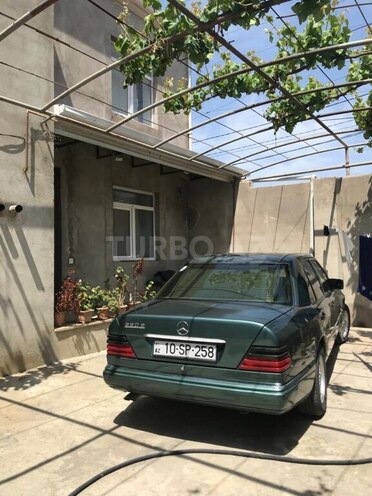 Mercedes E 220 1993, 404,472 km - 2.2 l - Bakı