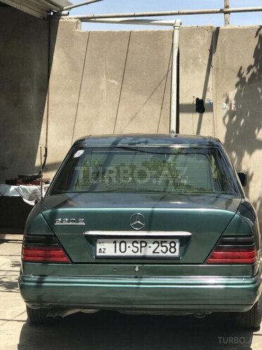 Mercedes E 220 1993, 404,472 km - 2.2 l - Bakı