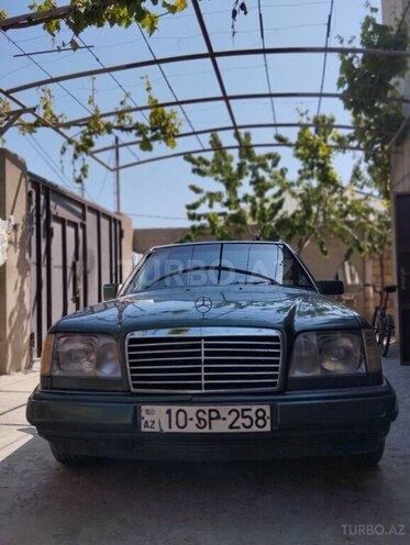 Mercedes E 220 1993, 404,472 km - 2.2 l - Bakı
