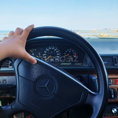 Mercedes E 220 1993, 404,472 km - 2.2 l - Bakı