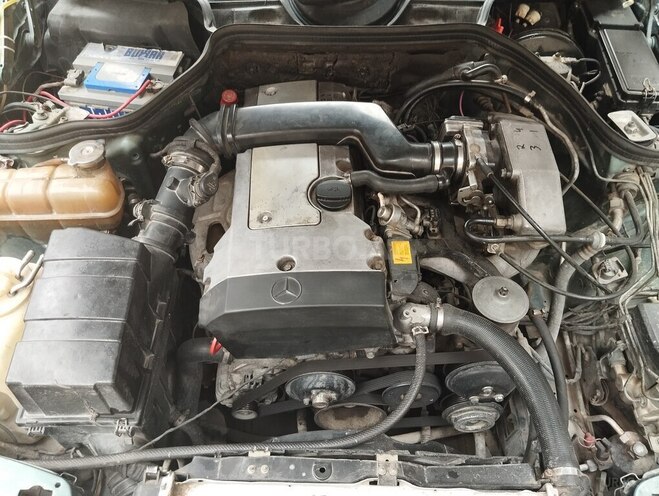 Mercedes E 220 1993, 404,472 km - 2.2 l - Bakı