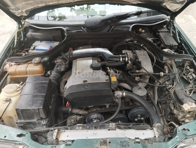 Mercedes E 220 1993, 404,472 km - 2.2 l - Bakı