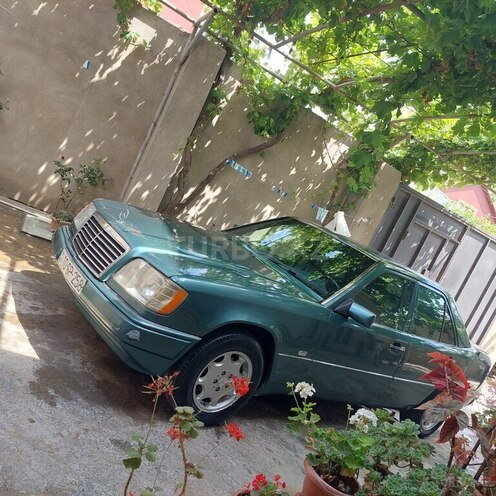Mercedes E 220 1993, 404,472 km - 2.2 l - Bakı