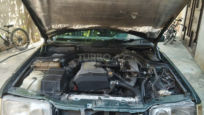 Mercedes E 220 1993, 404,472 km - 2.2 l - Bakı
