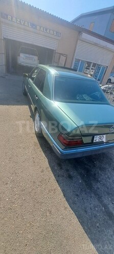 Mercedes E 200 1991, 400,000 km - 2.0 l - Bakı