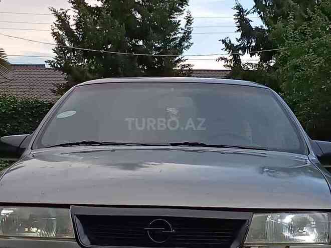 Opel Vectra 1995, 395,000 km - 1.8 l - Zaqatala