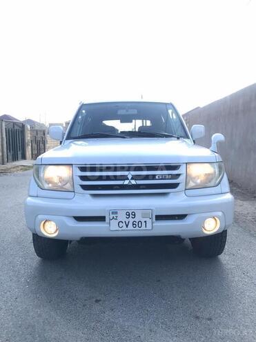 Mitsubishi Pajero io 2000, 278,000 km - 2.0 л - Bakı