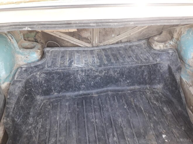 LADA (VAZ) 2106 1986, 182,000 km - 1.3 l - Yevlax