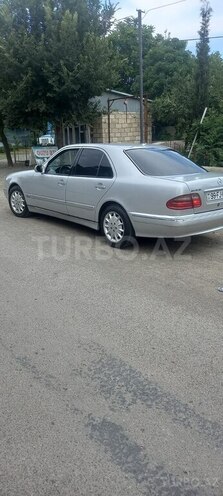 Mercedes E 270 2001, 22,000 km - 2.7 l - Ağdam