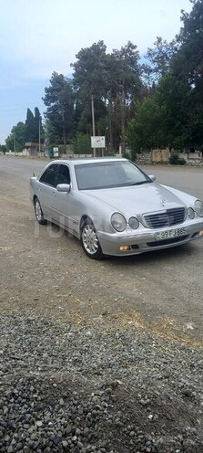 Mercedes E 270 2001, 22,000 km - 2.7 l - Ağdam