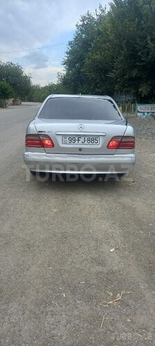 Mercedes E 270 2001, 22,000 km - 2.7 l - Ağdam