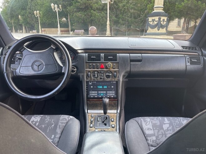 Mercedes E 240 1998, 337,000 km - 2.4 l - Bakı