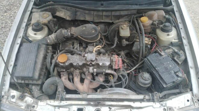 Opel Astra 1992, 200,000 km - 1.8 l - Gəncə