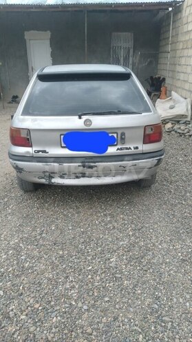 Opel Astra 1992, 200,000 km - 1.8 l - Gəncə