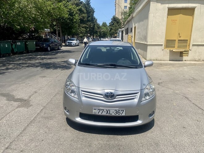 Toyota Auris 2011, 190,000 km - 1.4 l - Bakı