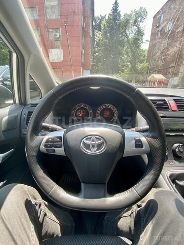 Toyota Auris 2011, 190,000 km - 1.4 l - Bakı